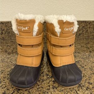 Cat and Jack Toddler Snow Boots, size 7